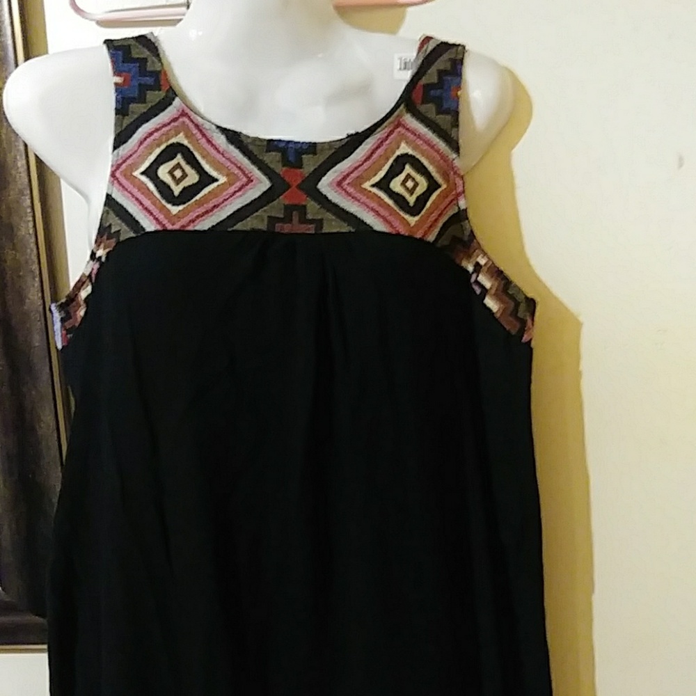 Dress - Picture 2 of 4